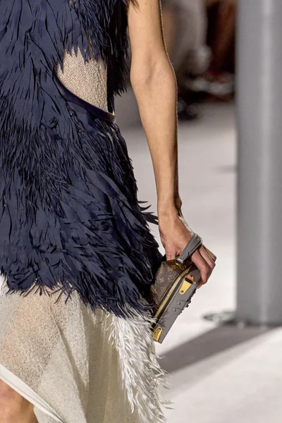 Look 111